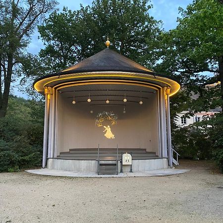 Fewo Roland Ranft Direkt Am Kurpark Barrierearm 60Qm Bad Elster Bagian luar foto